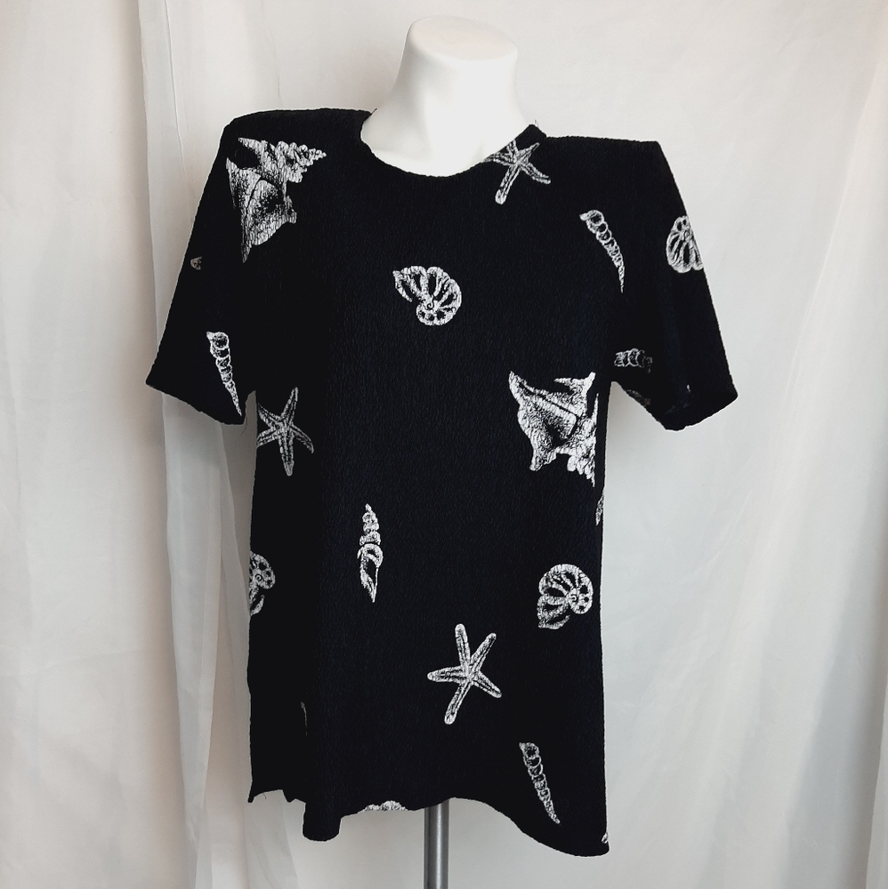 Fashque seashell blouse
